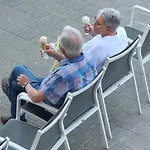 Zeedijk Met Frontaal Zeezicht Nabij Rubensplein En Casino, 20m