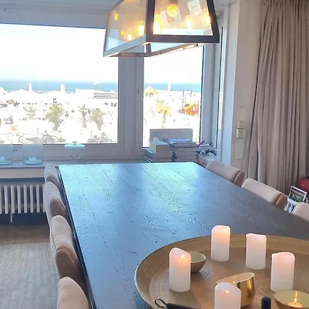 Zeedijk Nabij Rubensplein En Casino Knokke-Heist